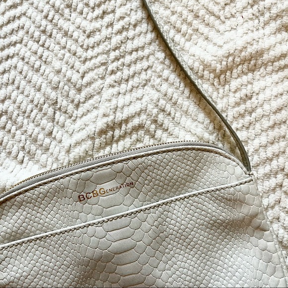 BCBGENERATION White Ivory Snake Python Printed Shoulder Bag | Small Bag | New - Picture 4 of 6